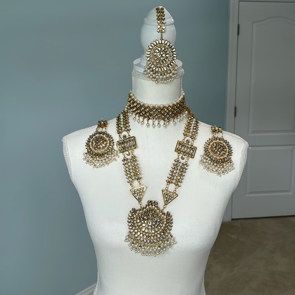 Indian necklace + earring + maang tikka set